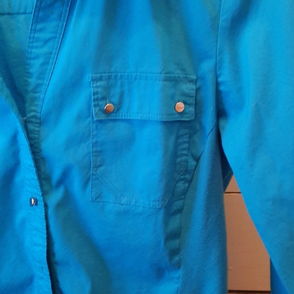 Button down blouse - Picture 3 of 4